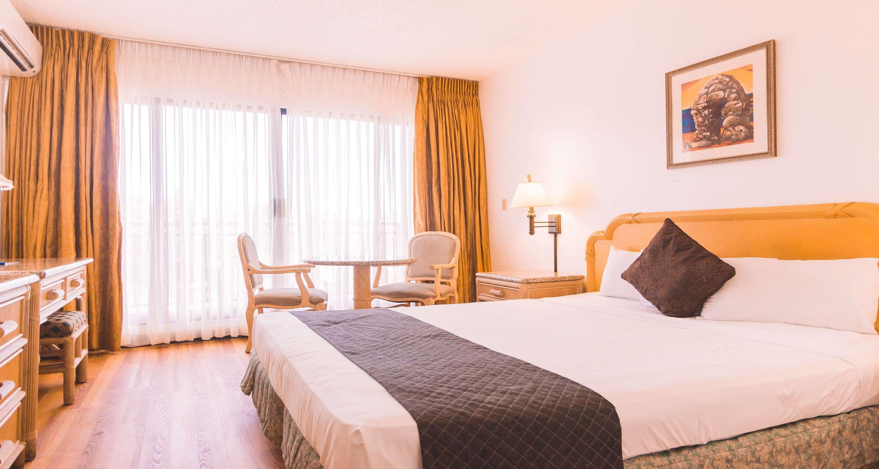 Best Western Plus Makassar Beach Exterior photo
