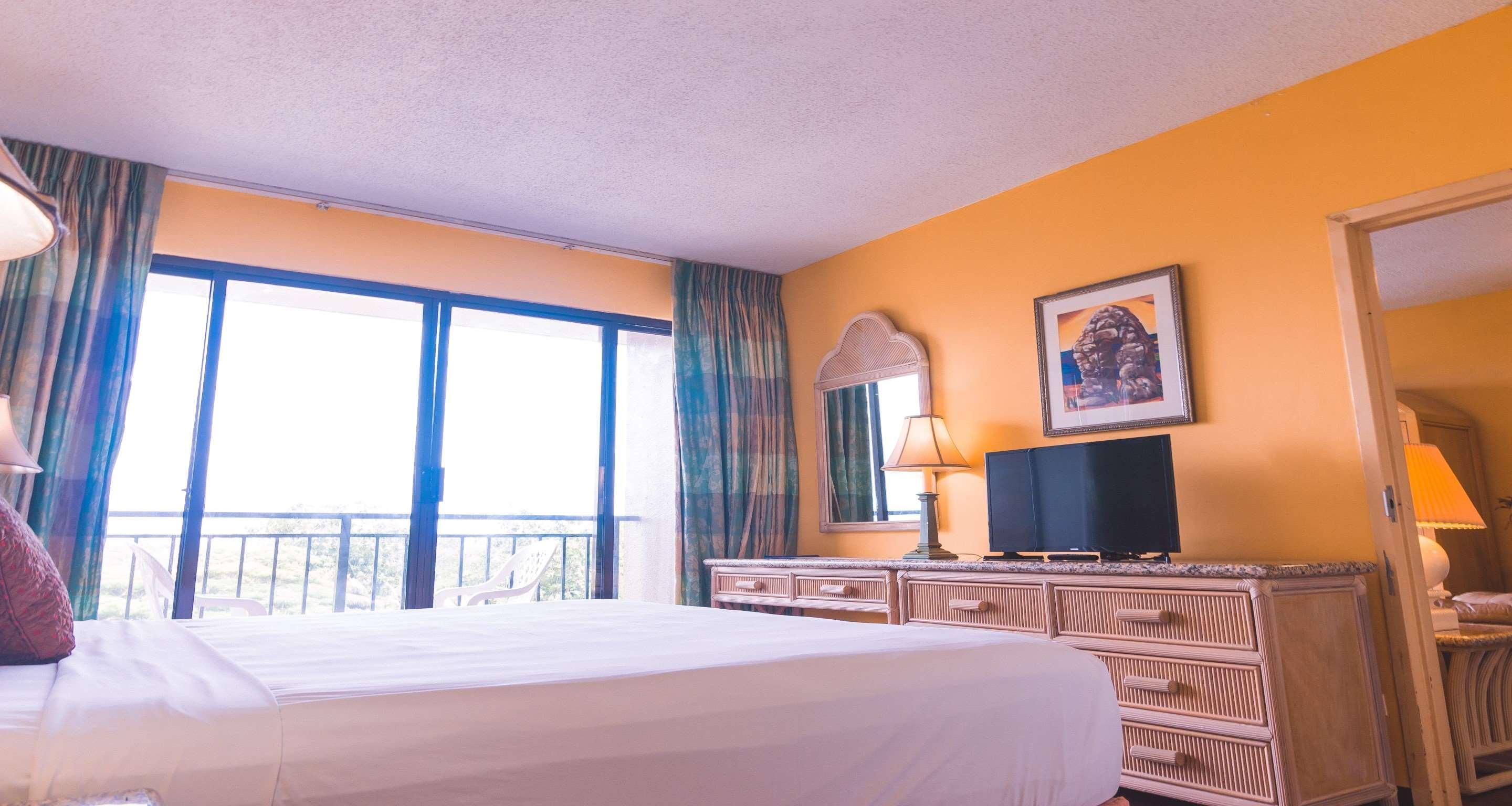 Best Western Plus Makassar Beach Exterior photo