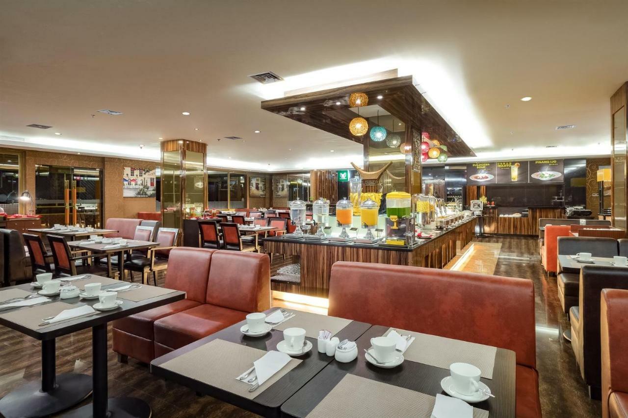 Best Western Plus Makassar Beach Exterior photo