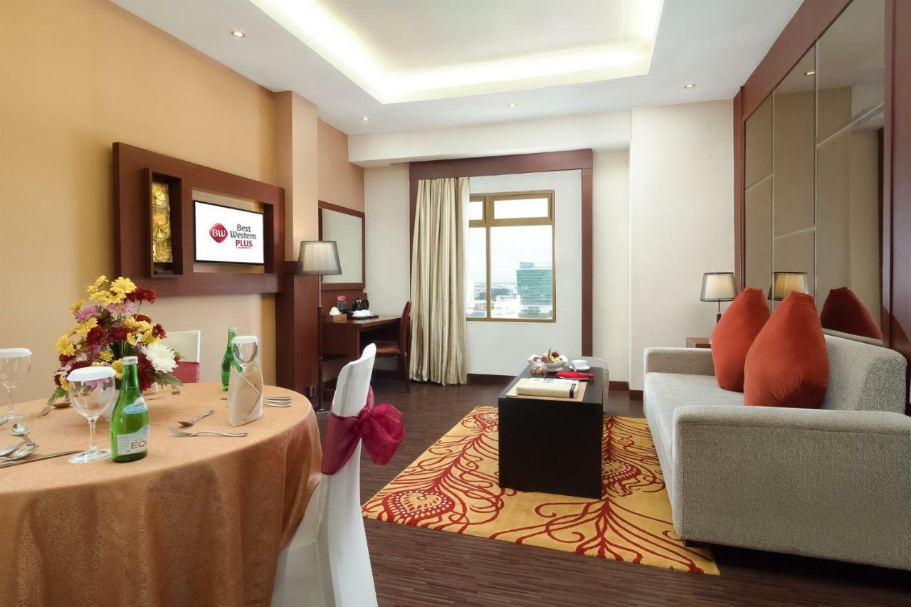 Best Western Plus Makassar Beach Exterior photo